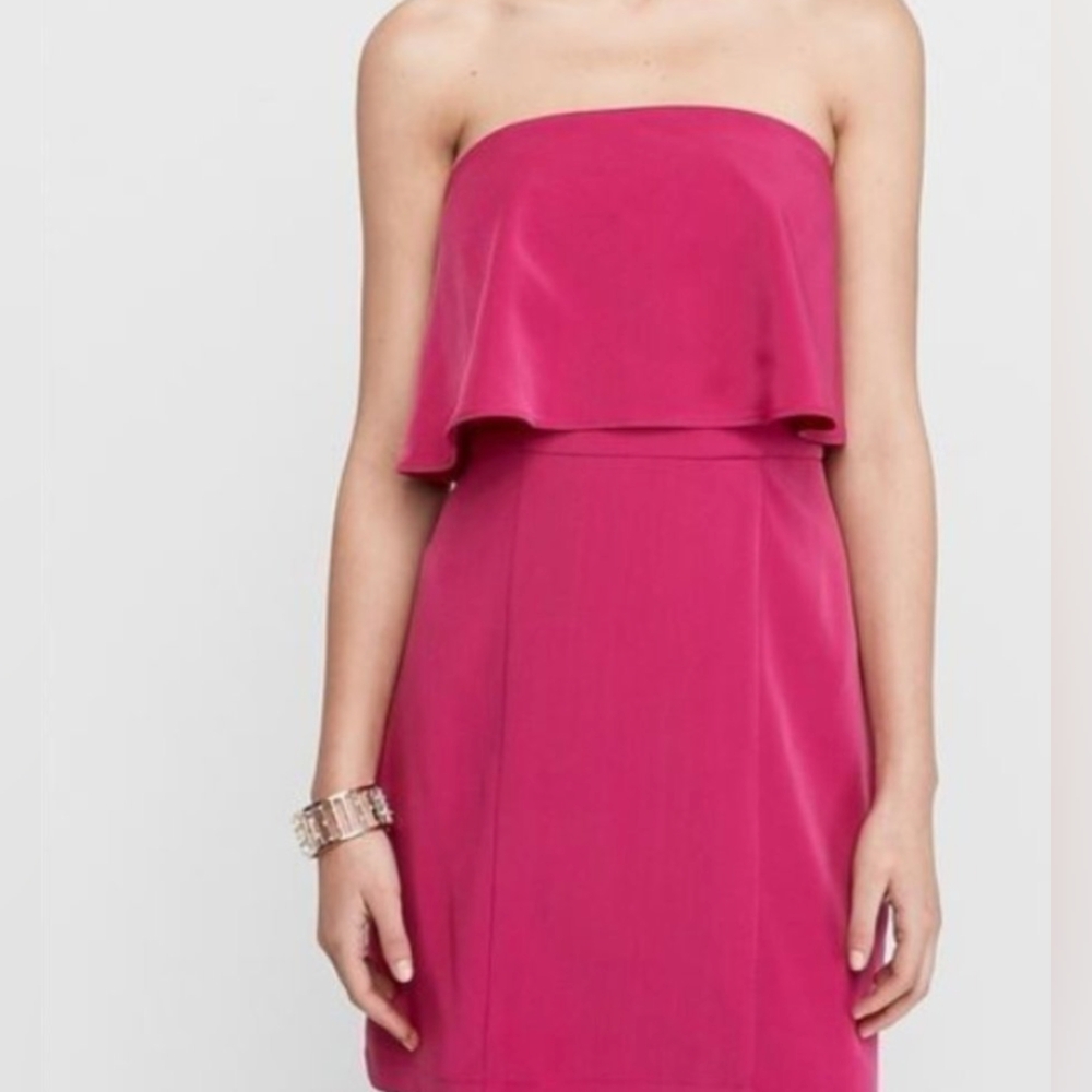 Express Flounce Strapless Dress in Fuchsia, Size 10